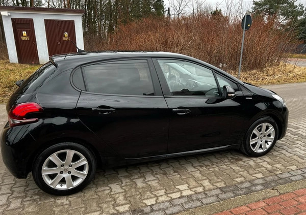 Peugeot 208 cena 29900 przebieg: 146000, rok produkcji 2015 z Łeba małe 379